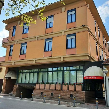 Hotel Perla Massa Lombarda Exteriör bild