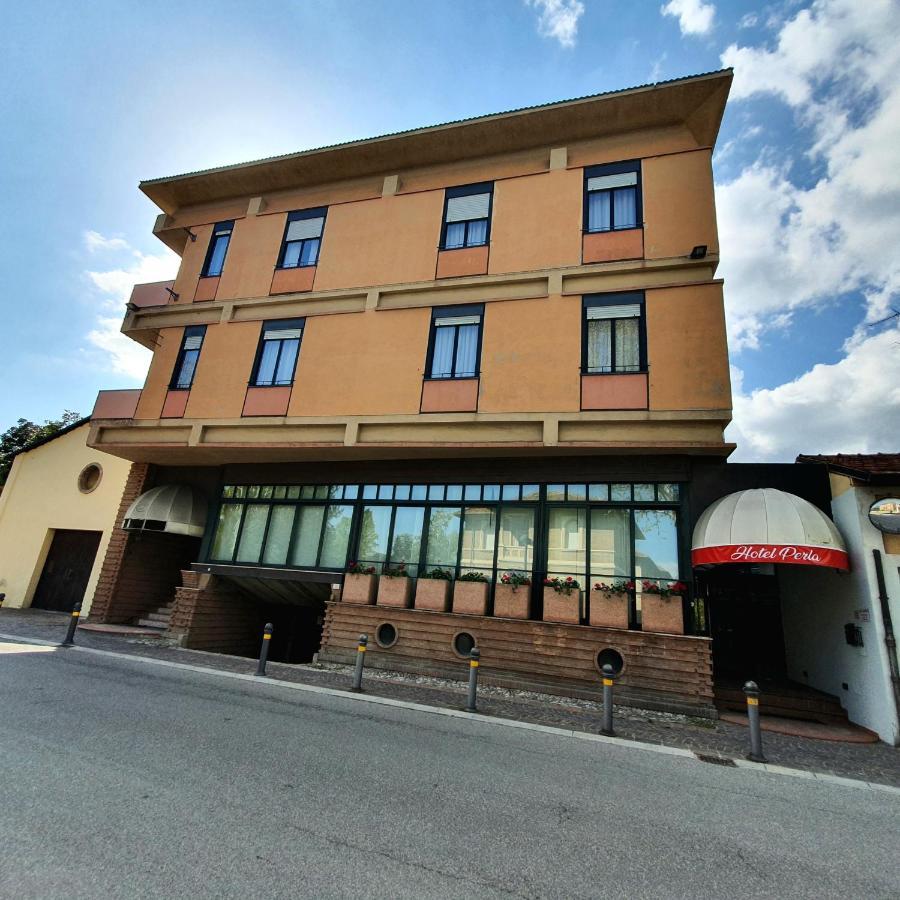 Hotel Perla Massa Lombarda Exteriör bild
